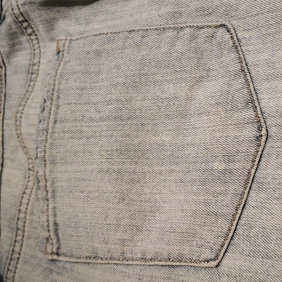 ARTICLES OF SOCIETY nwot NANCY Bermuda Jean Shorts Paint Distressed Women's 31 - Picture 6 of 16